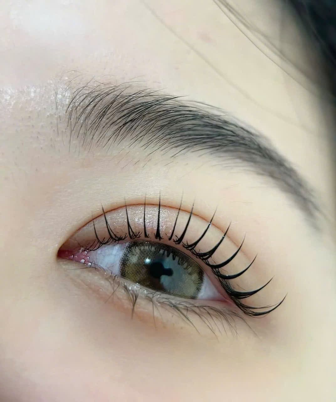 Uốn mi Hàn Quốc phục vụ khách Thường Tín — Diễm Thái Beauty Phú Xuyên